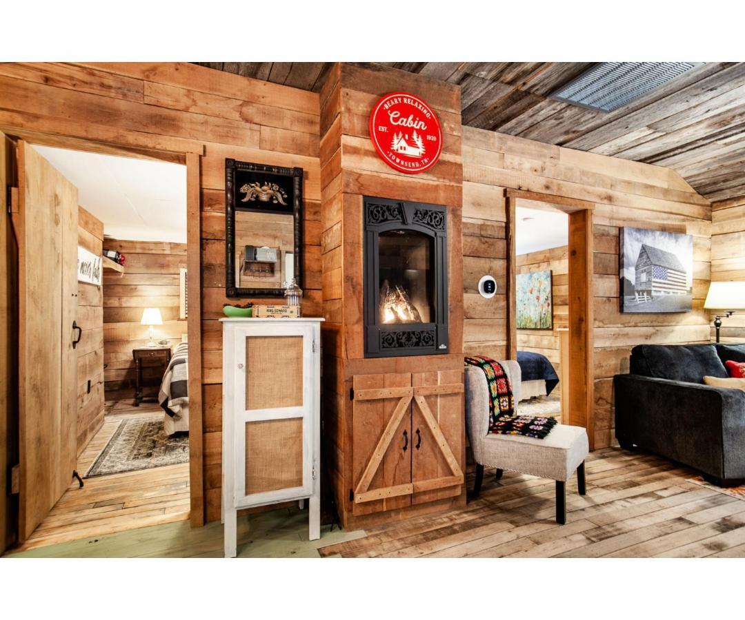 Beary Relaxing Cabin - Rustic With Outdoor Patio Townsend Exterior foto