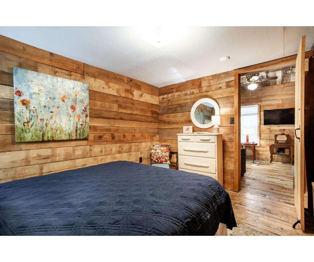 Beary Relaxing Cabin - Rustic With Outdoor Patio Townsend Exterior foto