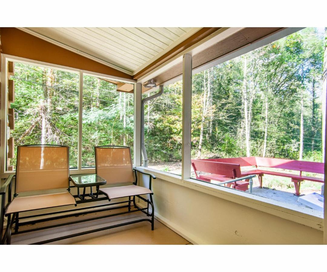 Beary Relaxing Cabin - Rustic With Outdoor Patio Townsend Exterior foto